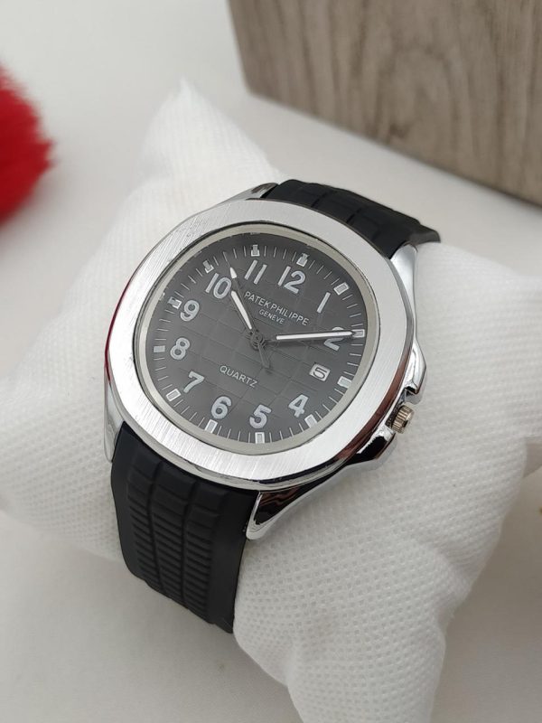 Patek Philippe Genève Stylish Watch with a Silicon Strap and Silver Dial